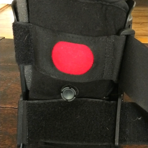 Medium Short Walking Boot, Unisex - Picture 3 of 9